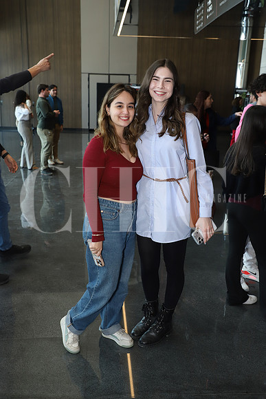 Karina Charles, Yizel Martínez 0