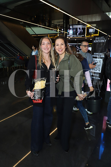 Sofia Madinabeitia y Nancy Hernández 1