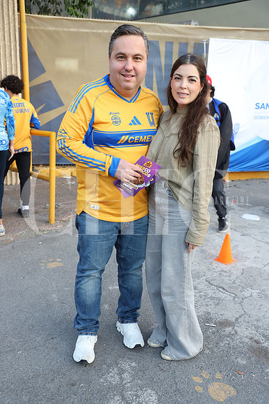 Adolfo Salazar y Samantha Campos 1