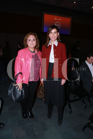 Claudia González de Romero y Mónica Martínez de De la Garza (2)