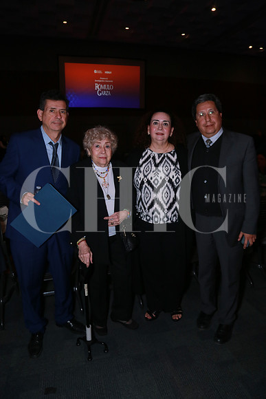 Sergio Barrón, Carmen Peña de Barrón, Yamile Ivette Barrón y Jorge Velarde (2)