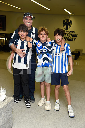 Bernardo Chapa, niños, Gonzálo Chapa, David Galván y Gilberto Luna