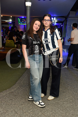 Elly Hinojosa y Mariale Gómez