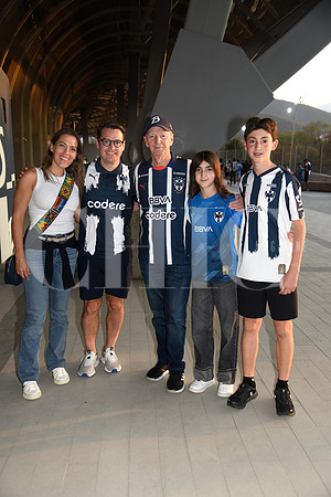 Martha Celia Villarreal, Alejandro Rodríguez, Raúl González, María Garza T. y Mateo Garza T