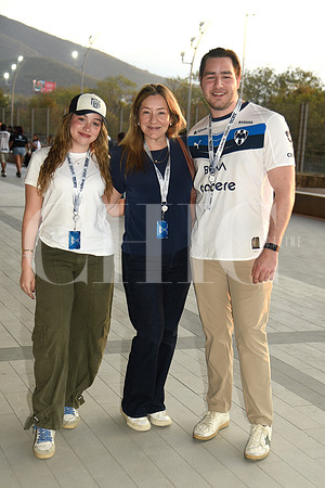 Regina Delgado, Alejandra González y David Delgado