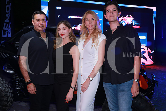 Heriberto Cardona, Romina Cardona, Lorena Rodríguez y Nicolás Cardona (2)