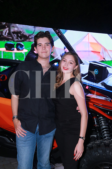 Nicolás Cardona y Romina Cardona
