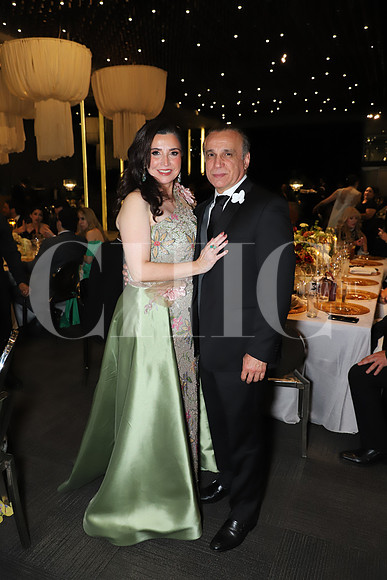 Carmen Guajardo de Treviño y Abelardo Treviño ( Papás Novia) 0
