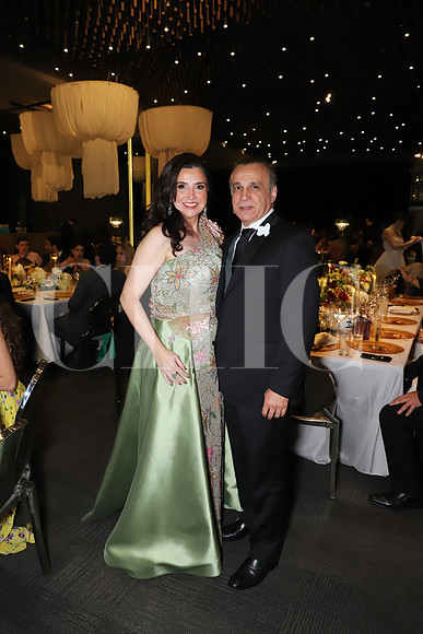 Carmen Guajardo de Treviño y Abelardo Treviño ( Papás Novia) 2