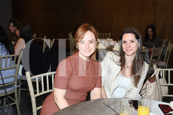 Tania Alvares y Estefania Leeb0
