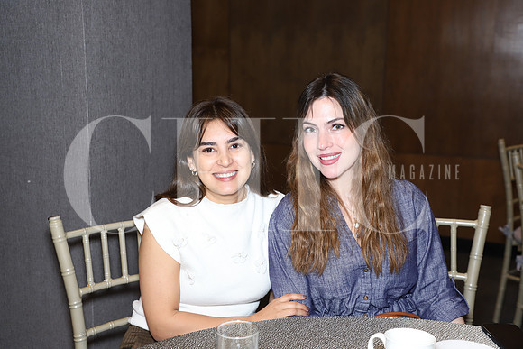 Rocio Flores y Laura Lozano de León 1