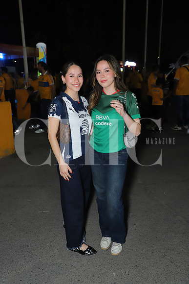 Sharen Medina y Sharis Medina 0