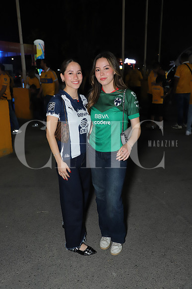 Sharen Medina y Sharis Medina 1