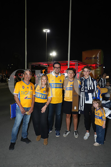 Miguel Ramírez, Ingrid Ramírez, Gustavo Gómez, Gustavo Gómez, James Siman y Mariana Gómez 0