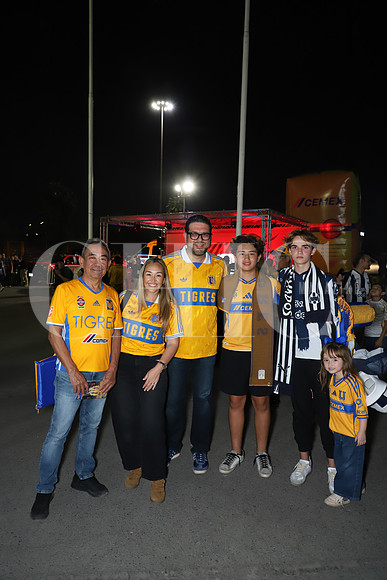 Miguel Ramírez, Ingrid Ramírez, Gustavo Gómez, Gustavo Gómez, James Siman y Mariana Gómez 1