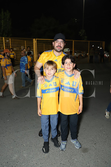 Mario Peña, Mauricio Peña y Diego Cambeces 1