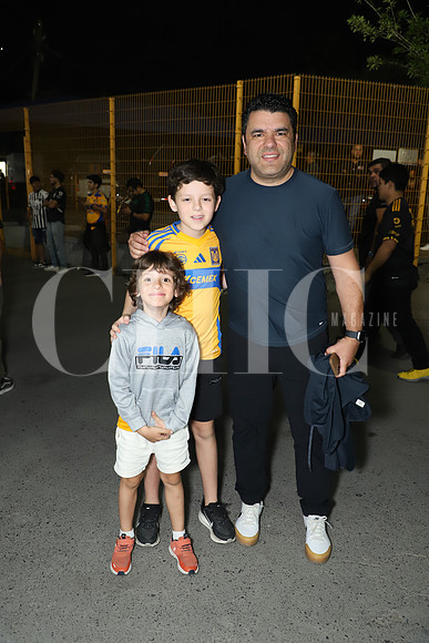 Boby de la Garza, Roberto de la Garza y Santiago de la Garza 0