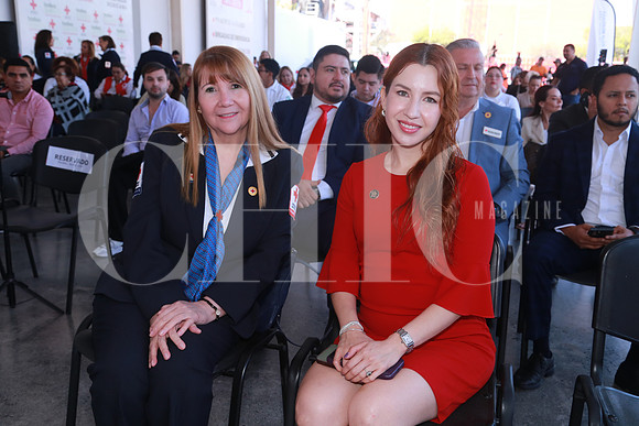Beatriz Salinas de Guitron y Lorena Valdez (2)