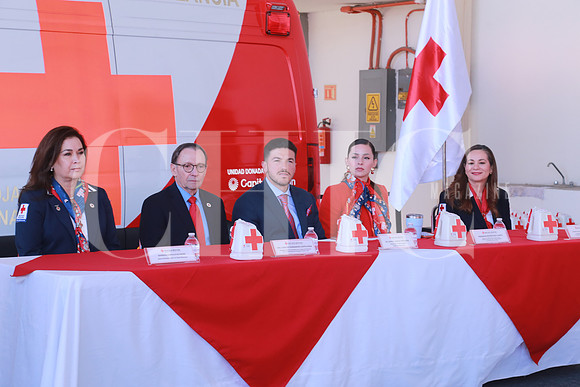 Bárbara Barceló de Nader, Carlos Fernández, Samuel García, Mariana Rodríguez y Alejandra Carranza