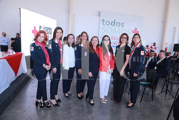 Laura Barrera, Mónica Martínez De de La Garza, Gloria Bazan, Alejandra Gutíerrez, Alejandra Carranza, Vianey Zambrano, Claudia Rendón y Catalina Carrrillo