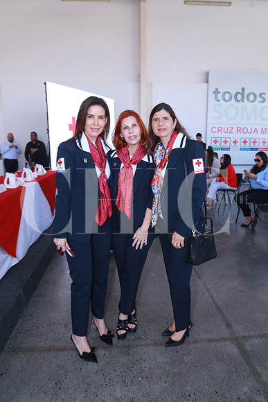 Mónica Martínez de De la Garza, Laura Barrera y Catalina Carrillo (3)