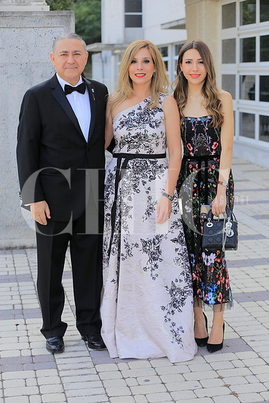 Homero Huerta, Gabriela Alcantara de Huerta y Priscila Huerta (6)