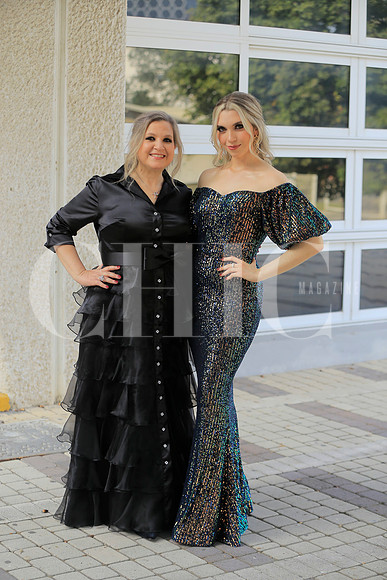 Yanela de la Garza de Treviño y Romina Treviño (2)