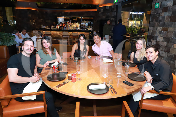 Hector Mejia, Susana Saracho, Alejandra Cantú, Samuel Hernandez, Valeria Godinez y Alexander Ross 2