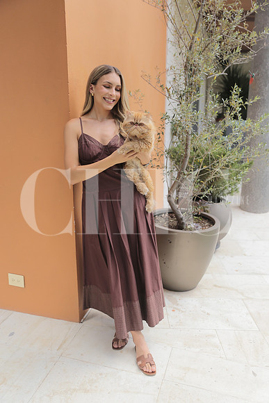 Valeria Capacete 18