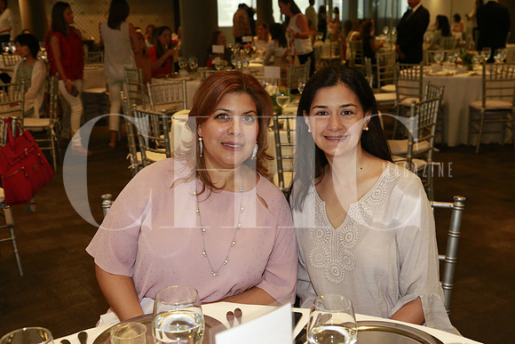 Patricia Valenzuela de Letayf y Gabriela Rodríguez de Serrano