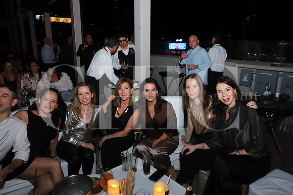 Claudia Arevalo, Cony González, Claudia Mena, Gabriela Alanis, Consuelo González y Samantha de González 0