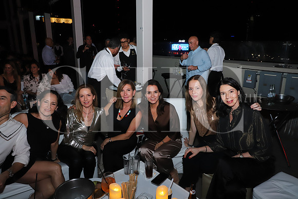 Claudia Arevalo, Cony González, Claudia Mena, Gabriela Alanis, Consuelo González y Samantha de González 1