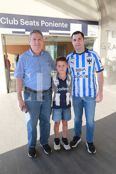 José Luis Morales, Rafael Morales y Ricardo Morales (2)
