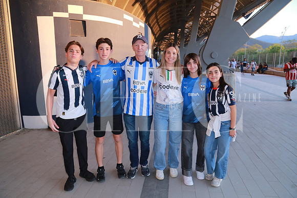 Juan Pablo Rodríguez, Mateo Garza T. , Raúl González, Mayela González, María Garza T. y Eva Lobatón