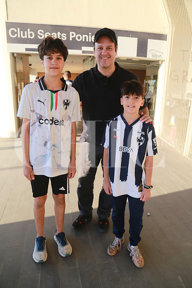 Mikel García, Luis García y Alonzo García