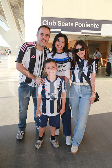 Patricio Cantissani, Victoria Nuñez, Mayte Rodríguez y Patricio Cantissani (3)