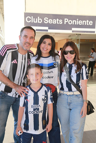 Patricio Cantissani, Victoria Nuñez, Mayte Rodríguez y Patricio Cantissani