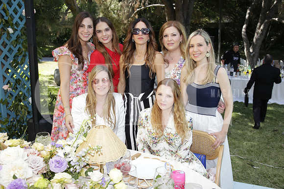 Dalid Sanchez, Laura Knight, Cecilia Fernandez, Carola Santos, Brenda Reed, Marcela Espinosa y Sofia Navarro 7