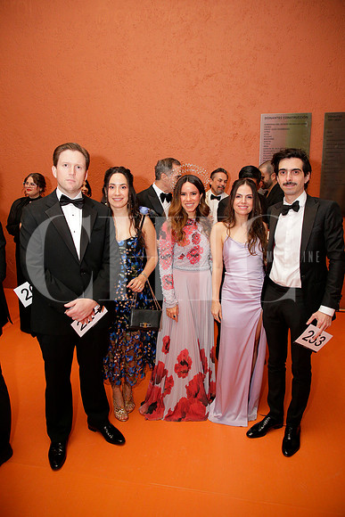 Alberto de Villasante, Daniela Villarreal, Caty Garza, Cecy Sartorius y Carlos Sartorius 2
