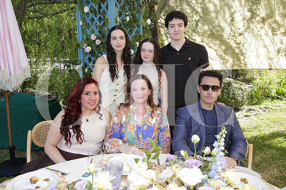 Tita Vera, Norma Benavides, Armando de la Fuente, Marianne de la Fuente, Viviana de la Fuente y Gabriel de la Fuente 2