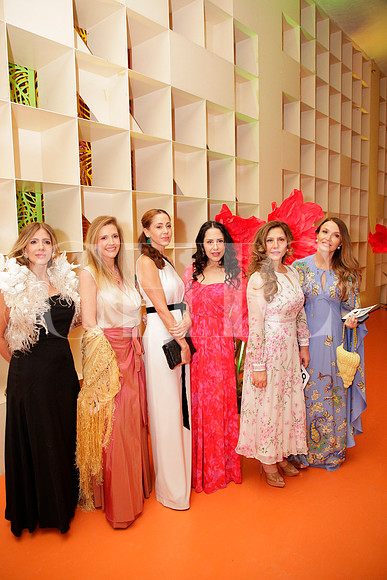 Susy Altamirano, Malele Rodríguez, Patricia Fernandez, Dora Martínez, Yolanda Ayala y Fernanda Treviño 6