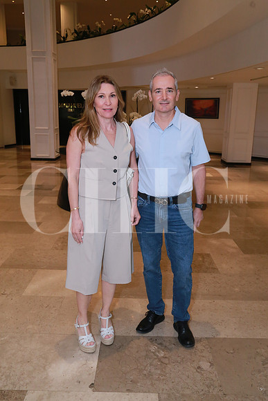 Diana González de González y Ruperto González (2)
