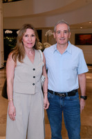 Diana González de González y Ruperto González