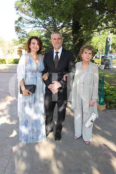 Norma Flores de Sevrian, Roberto Sevrian y Alicia Uribe 0