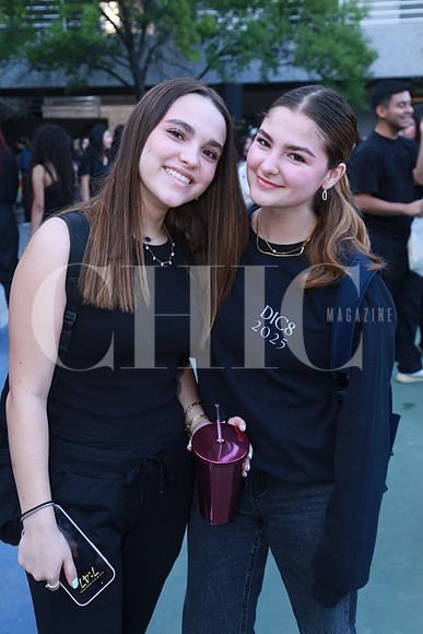 Alexa Ávila y Isabella Garza (2)