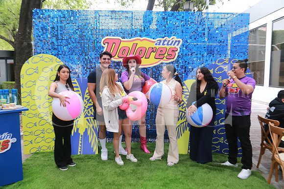 (ganadores de Atun Dolores) Darian Almaraz, Uriel Toriz, Karen Guevara, Angie Bermea Andrea López y Valeria Aguilar y Jorge Amaya (6)