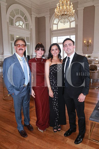 Marco Morales, Daniela Morales, Mónica Medellín y Marco Morales (2)