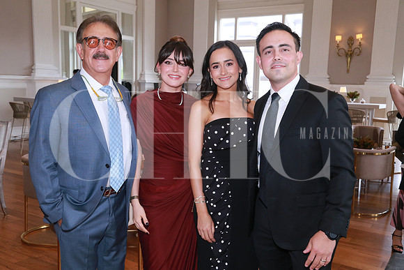 Marco Morales, Daniela Morales, Mónica Medellín y Marco Morales