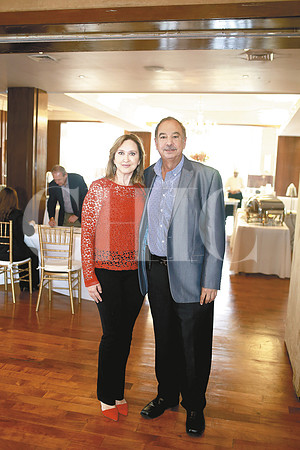 Lisa González de Andonie y Elías Andonie