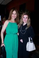 Mary Carmen Garza y Cecilia Flores